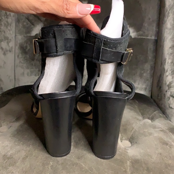 Guess black strappy heels - Picture 7 of 11